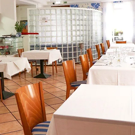 Amparo Hotel Machico (Madeira)