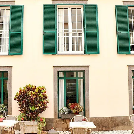 Ξενοδοχείο Amparo 2*