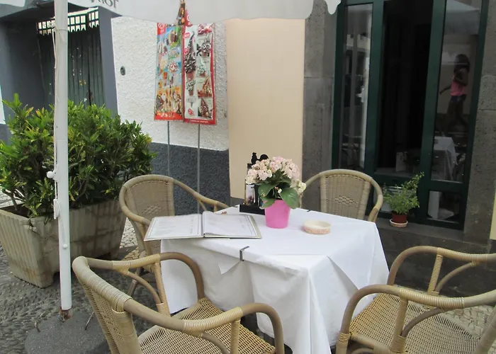 Amparo Hotell Machico (Madeira)