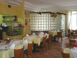 Amparo Hotel Machico (Madeira)