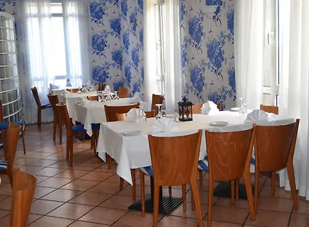 Amparo Hotel Machico (Madeira)