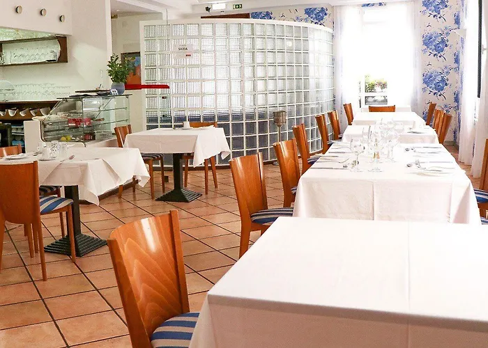 Amparo Hotel Machico (Madeira)